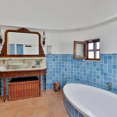 Caseres Villa